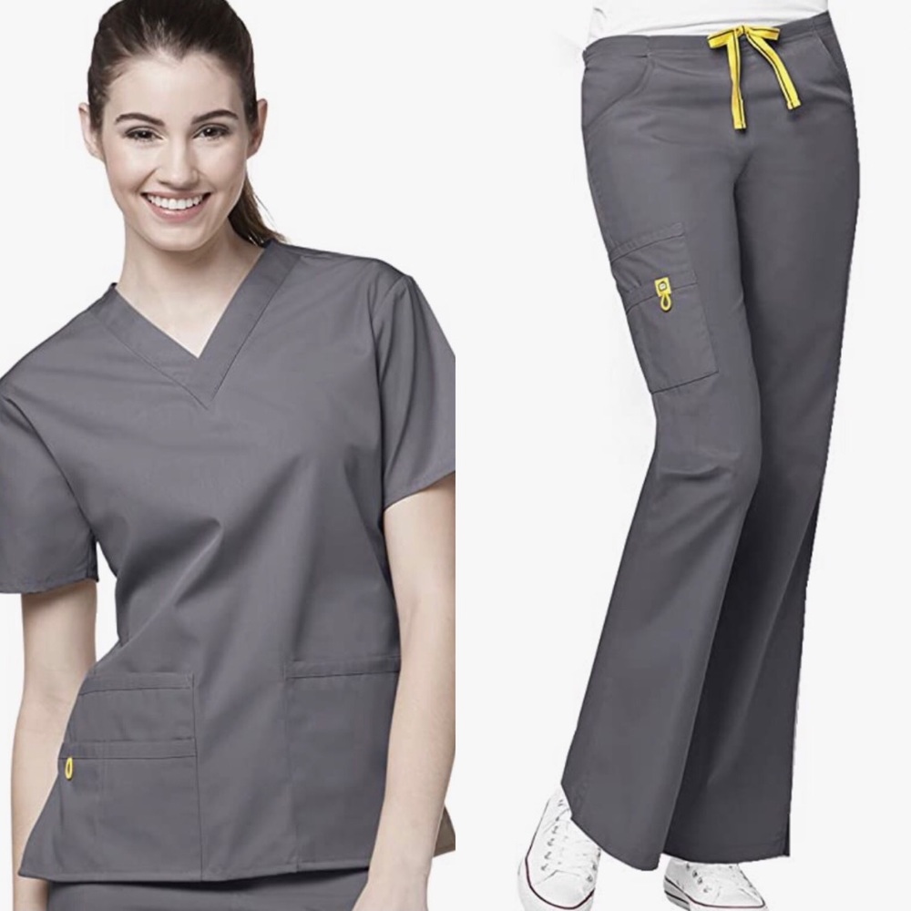 WonderWink Women’s Scrub Top and Pant Set